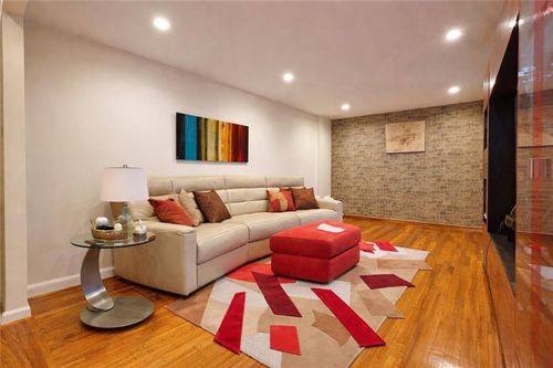 2e-3105 Avenue V, Brooklyn, NY, 11229-6109 | Card Image