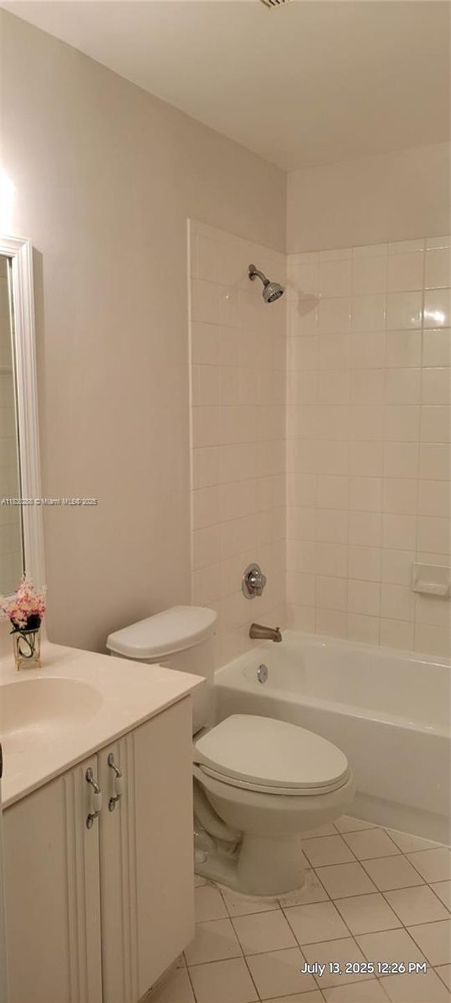 APT-201 - 2125 Nw 77 Th Way, Condo with 3 bedrooms, 2 bathrooms and null parking in Pembroke Pines FL | Image 19