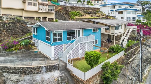 3912 Koko Dr, Honolulu, HI, 96816-4307 | Card Image