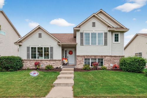 12142 Coral Sea St Ne, Blaine, MN, 55449-7504 | Card Image