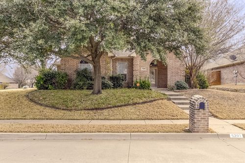 5201 La Bandera Trl, Benbrook, TX, 76126-1679 | Card Image