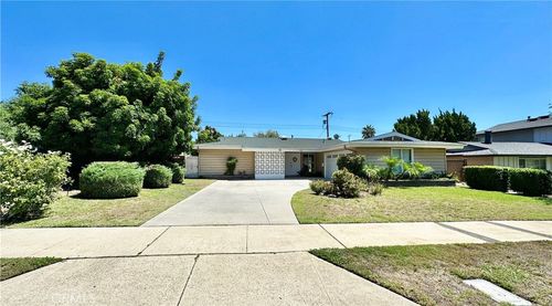 11624 Paso Robles Ave, Granada Hills, CA, 91344-4912 | Card Image