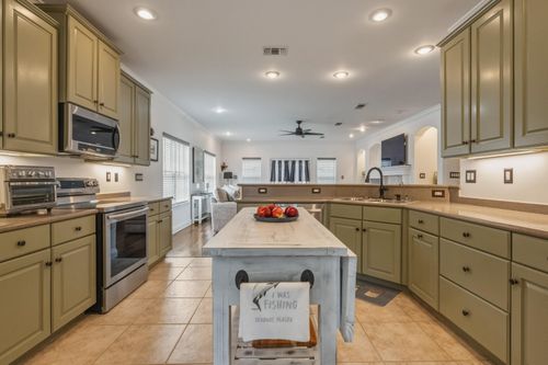 1601 Mallorca Cv, Niceville, FL, 32578-7130 | Card Image