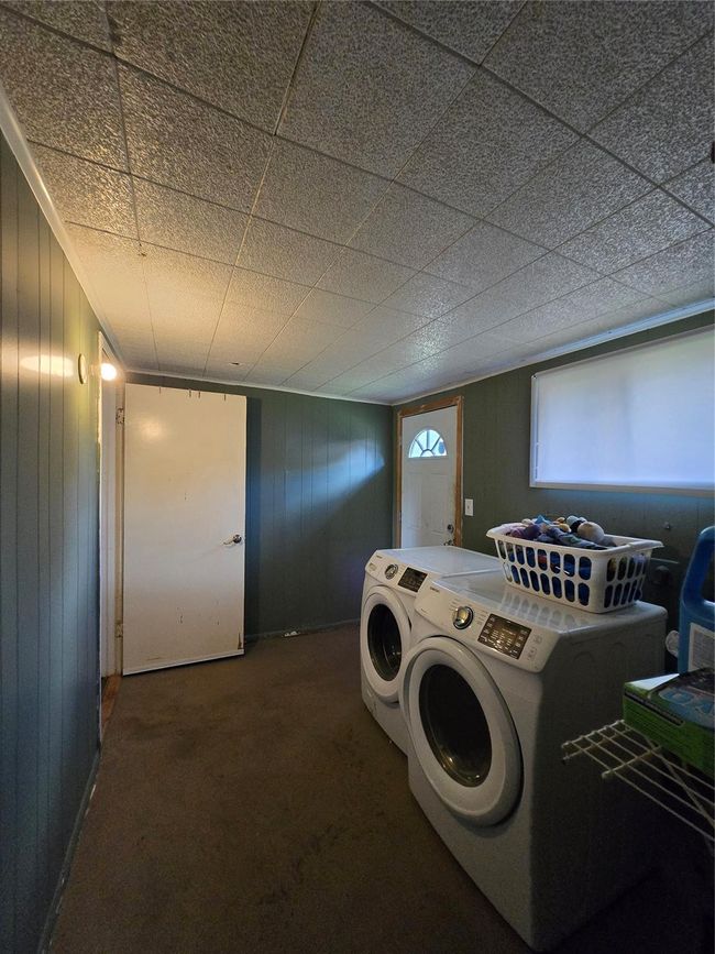 610 E Division St, House other with 3 bedrooms, 2 bathrooms and 3 parking in Edna TX | Image 38