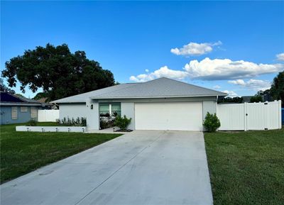 10234 Bedford Road, House other with 3 bedrooms, 2 bathrooms and null parking in Spring Hill FL | Image 1