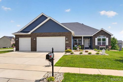 204 Meridian Oaks Dr, Glen Carbon, IL, 62034-1354 | Card Image