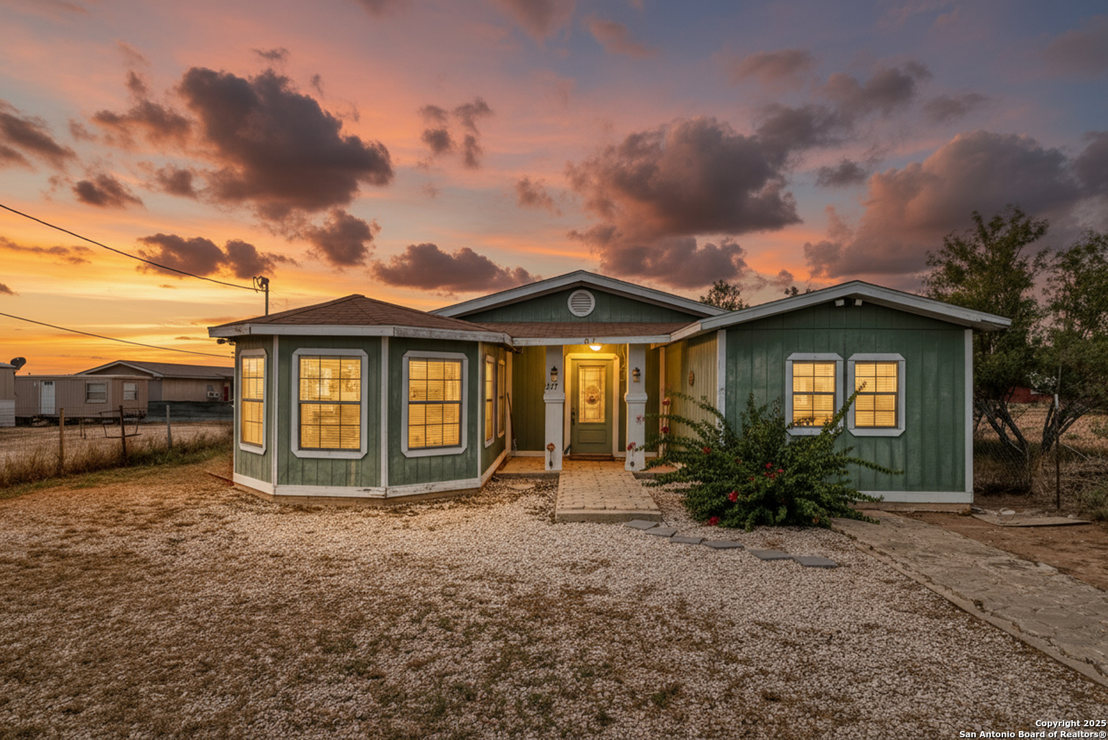 Residential in Carrizo Springs 3