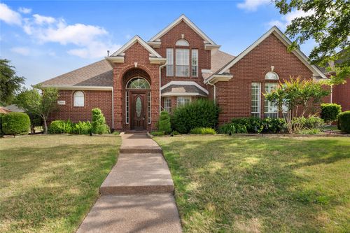 1301 Meadow Cove Ct, Carrollton, TX, 75007-6064 | Card Image