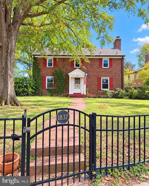 1837 N Hartford St, ARLINGTON, VA, 22201-5206 | Card Image