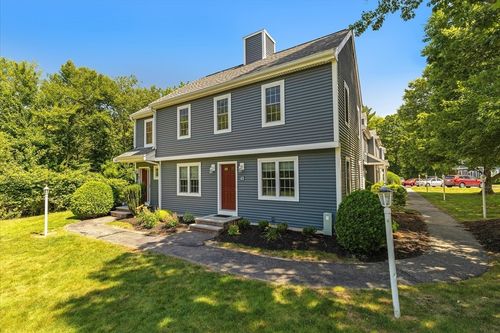 42-42 Hobart Ln, Rockland, MA, 02370-1243 | Card Image