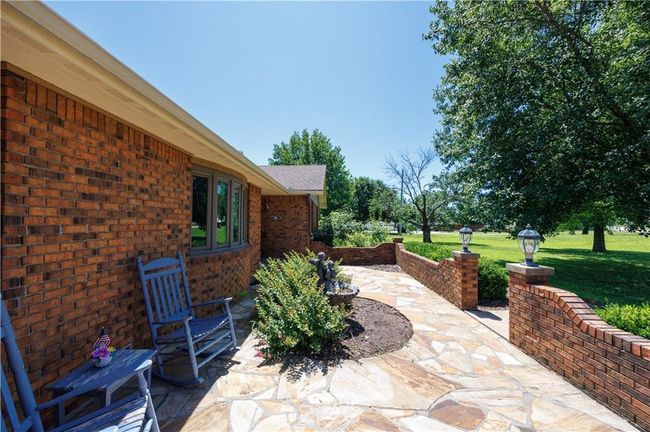 1836 N 4 Th St, House other with 5 bedrooms, 2 bathrooms and null parking in Neodesha KS | Image 5