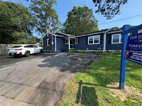 882 Union Blvd, West Islip, NY, 11795-3723 | Card Image