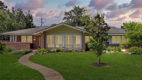 7222 Hartland Ave, Houston, TX, 77055-7617 | Card Image