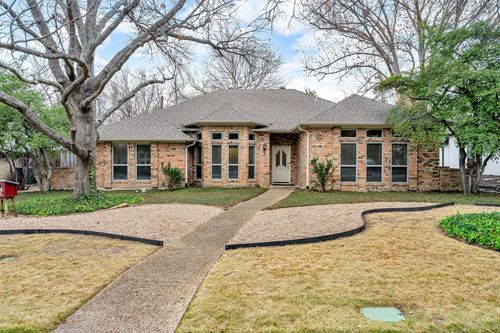 9009 Windy Crest Dr, Dallas, TX, 75243-6218 | Card Image