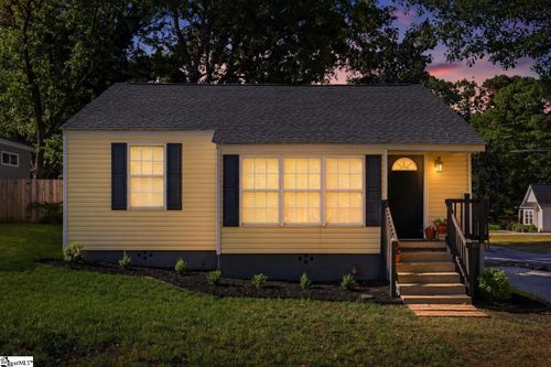 43 Beck Ave, Greenville, SC, 29605-2001 | Card Image
