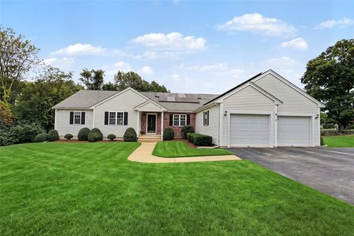 23 Valley Stream Drive, Cumberland, RI, 02864 | Card Image