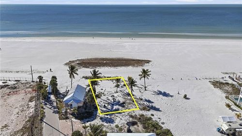 42 Avenue E, FORT MYERS BEACH, FL, 33931-2804 | Card Image