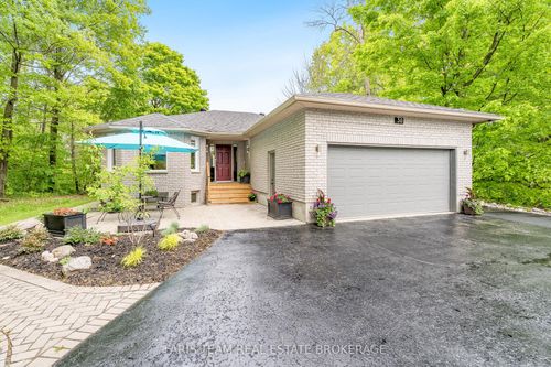 30 Bourgeois Beach Rd, Victoria Harbour, ON, L0K2A0 | Card Image