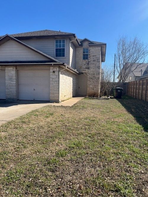 b-1105 Christopher Ave, Round Rock, TX, 78681-7542 | Card Image