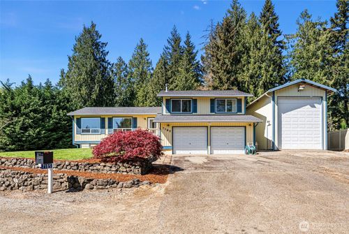 7185 Old Military Rd Ne, Bremerton, WA, 98311-3227 | Card Image