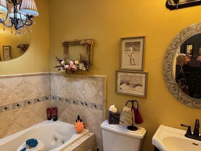 245 E Clover St, House other with 3 bedrooms, 2 bathrooms and 2 parking in Bridge City TX | Image 17