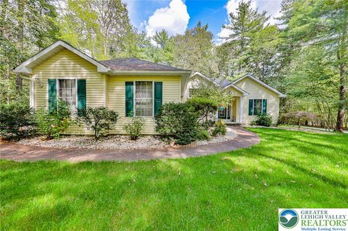 605 Mill Run Dr, Lehighton, PA, 18235-9358 | Card Image
