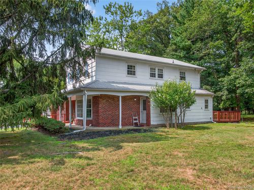 2 Allan Dr, Monsey, NY, 10952-5001 | Card Image