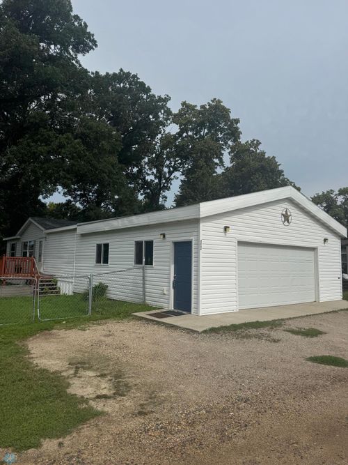 11 Horseshoe Bnd, Horace, ND, 58047-5718 | Card Image