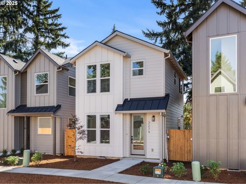 3274 Se 115th Ave, Portland, OR, 97266-1710 | Card Image