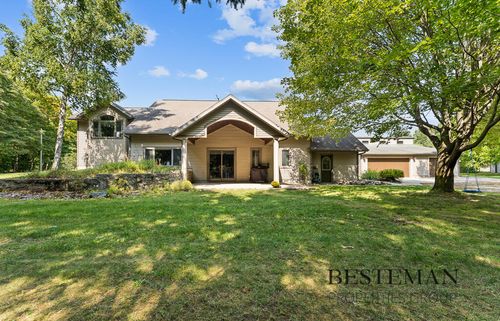 7165 W 112th St, Grant, MI, 49327-9749 | Card Image