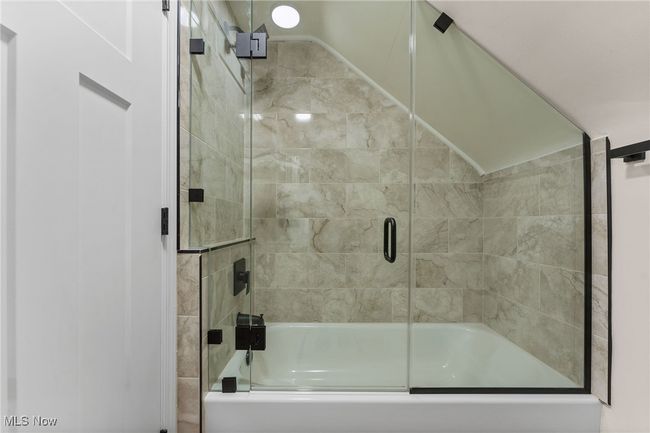 30031 Thomas St, House other with 5 bedrooms, 4 bathrooms and null parking in Willowick OH | Image 30