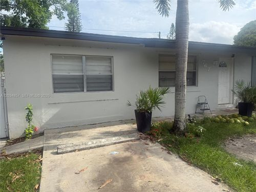 767 Sw 5th Ter, Florida City, FL, 33034-4715 | Card Image