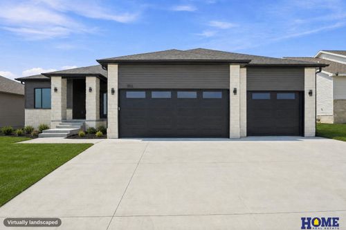 9011 Castle Pine Dr, Lincoln, NE, 68516-6423 | Card Image