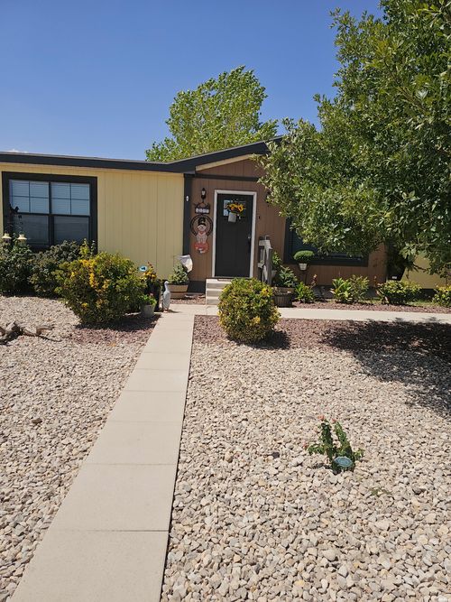 4207 Magnolia St, Carlsbad, NM, 88220-8795 | Card Image