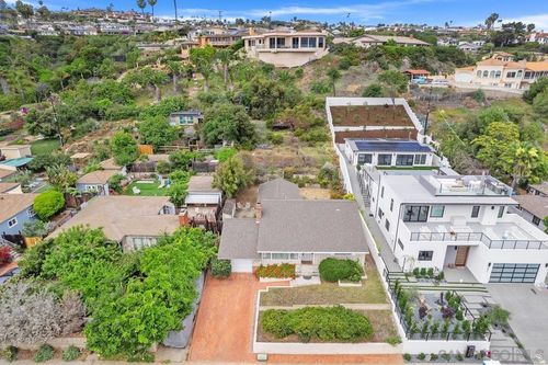 5461 Linda Rosa Ave, La Jolla, CA, 92037-7629 | Card Image