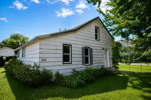 1011 S Cochrane St, ABERDEEN, SD, 57401-7768 | Card Image
