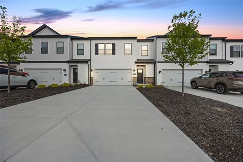 106 Delmonica Dr, Washington, PA, 15301-8224 | Card Image