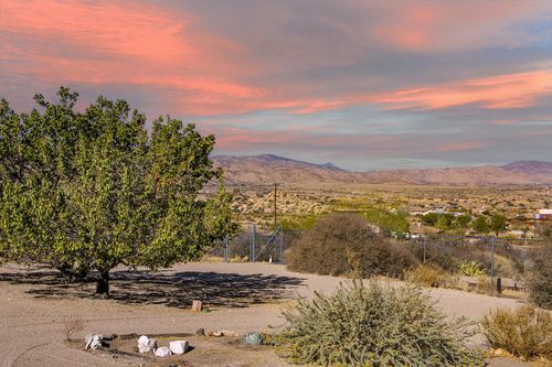 5626 Mountain View Ln, Pioneertown, CA, 92268-9529 | Card Image