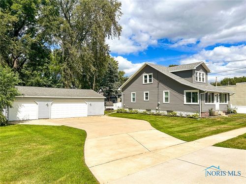 7172 Front St, Holland, OH, 43528-8295 | Card Image