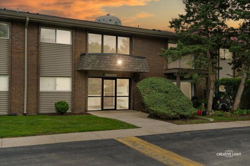 apt-201-4425 Blackhawk Ln, Lisle, IL, 60532-3907 | Card Image