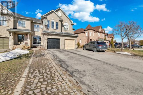8 Kinney Gate, Vaughan, ON, L6A2S3 | Card Image