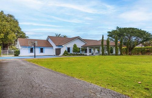 11301 Sw 95th St, MIAMI, FL, 33176-1163 | Card Image