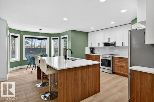 24 Hickory Trail, Spruce Grove, AB, T7X0A6 | Card Image