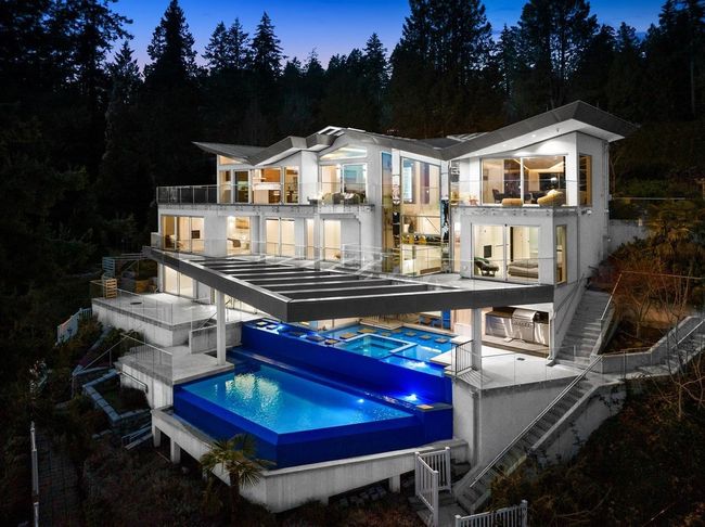4580 Marine Drive, House other with 5 bedrooms, 5 bathrooms and 5 parking in West Vancouver BC | Image 38