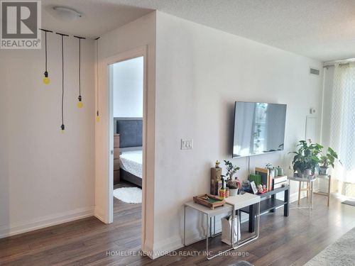 717-370 Highway 7 Road E, Richmond Hill (Doncrest), ON, L4B0C4 | Card Image