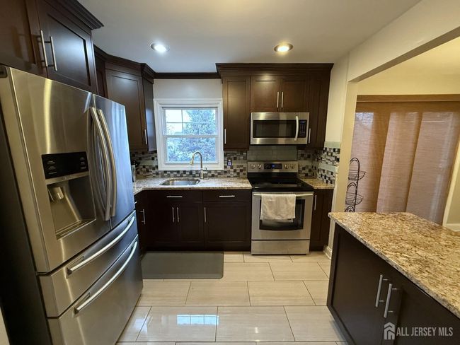 420 Seneca Ave, House other with 4 bedrooms, 2 bathrooms and null parking in Middlesex NJ | Image 7