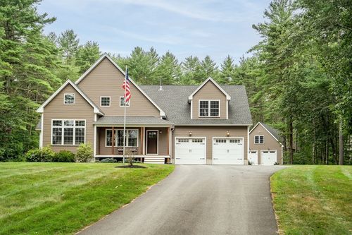 33 Massapoag Way, Dunstable, MA, 01827-2712 | Card Image