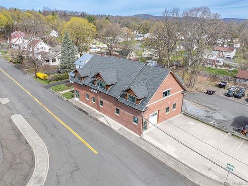 1 Teneyck St, Stony Point, NY, 10980-1330 | Card Image