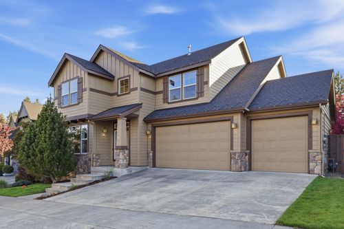 19530 Hollygrape St, Bend, OR, 97702-2914 | Card Image