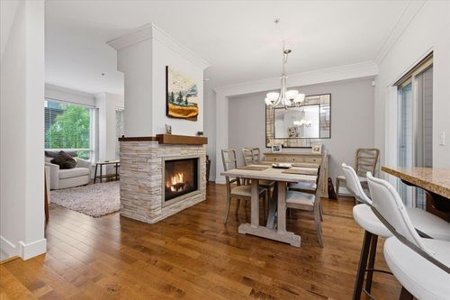 24-897 Premier St, North Vancouver, BC, V7J2G7 | Card Image
